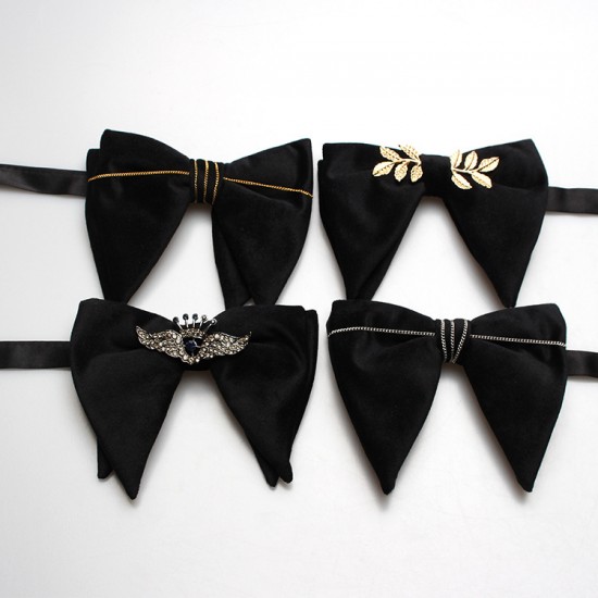 New autumn and winter styles for groomsmen and groomsmen wedding photo shoots, personalized large velvet ox-horn-embellished "happiness" bow ties, wholesale.