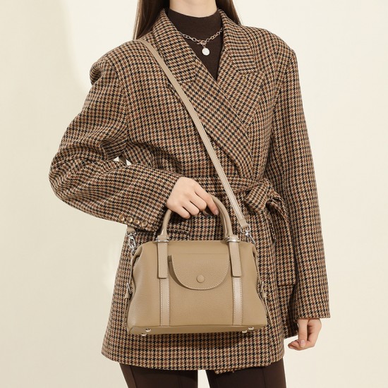 New Genuine Leather Women's Crossbody Handbag Versatile, stylish, single-shoulder, crossbody, and commuter bags.