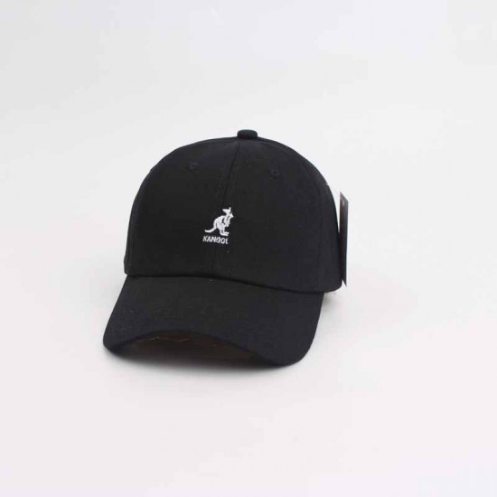 Men's and women's soft-top baseball caps with kangaroo, face-flattering, and casual sun hats, trendy, niche curved-brim hats. Men's and women's soft-top baseball caps with kangaroo, face-flattering, and casual sun hats, trendy, niche curved-brim hats.