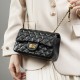 2025 new light luxury, high-end commuter handbag, fashionable European and American style belt crossbody bag for women
