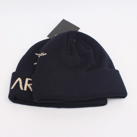 Autumn and winter knitted pullover hat, versatile outdoor cold-weather protection, earmuffs, couples' beanie hats from the renowned Bird Family.