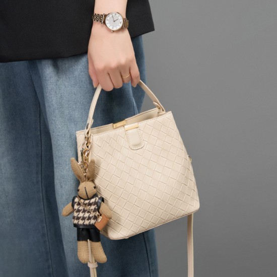 Women's Bucket Bag, 2025 New Style Genuine Leather Women's Bag, Large Capacity, Woven Bag Trendy crossbody handbags