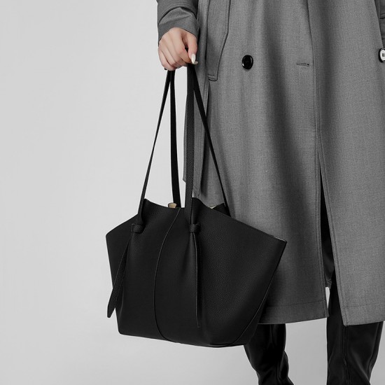 First-Grain Cowhide Leather Large Capacity Genuine leather women's tote bag, fashionable bat bag, versatile commuter bag, winged handbag