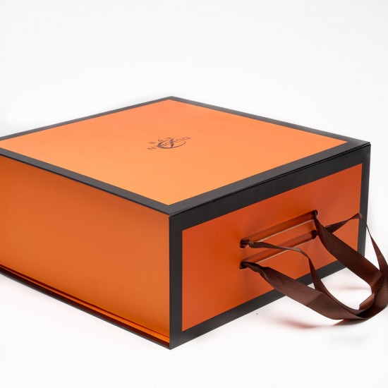 Factory direct sale handbag box, gift box, orange gift box. Factory direct sale handbag box, gift box, orange gift box.