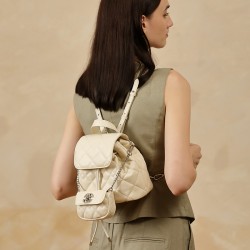2025 new style genuine leather women's backpack, Chanel-style diamond pattern, 2025 summer new style, niche design, high-end and versatile chain backpack