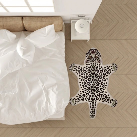 Cross-border Amazon animal imitation tiger print carpet, imitation cashmere bedroom, stain-resistant, skin-friendly bedside rug for living room