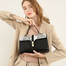 Wow Custom Genuine leather chain small square handbag, shoulder bag, crossbody bag, new niche, light luxury diamond-patterned chain bag