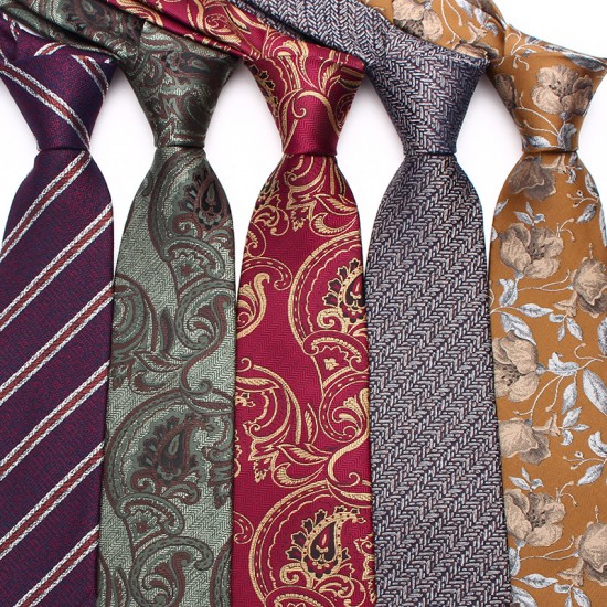Lei'er fashionable ties for men and women, British Korean-style casual striped ties, 8cm striped paisley ties, in stock. Lei'er fashionable ties for men and women, British Korean-style casual striped ties, 8cm striped paisley ties, in stock.