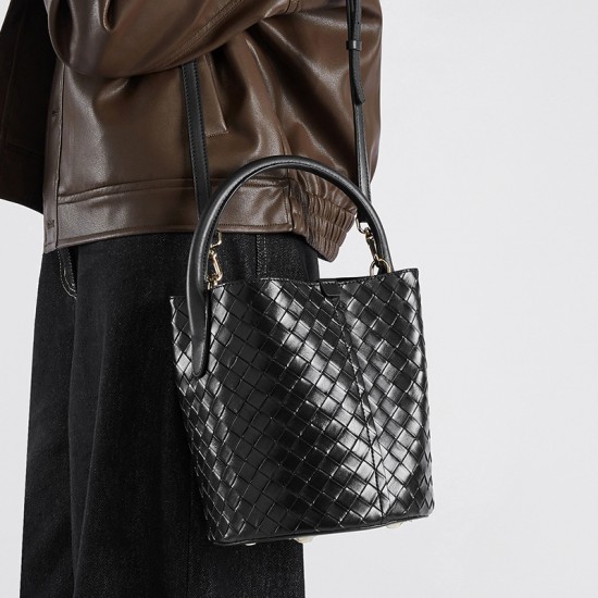 Luxury women's bag, 2025 new style genuine leather handbag, versatile woven bucket shoulder crossbody bag