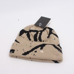 Bird Family high-quality wool hats, autumn and winter outdoor warm earmuffs, knitted jacquard beanies, pile hats, couples' hats.