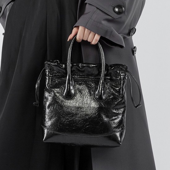 Song niche top-grain cowhide vintage drawstring handbag, single-shoulder/crossbody bucket bag, pleated genuine leather women's bag.