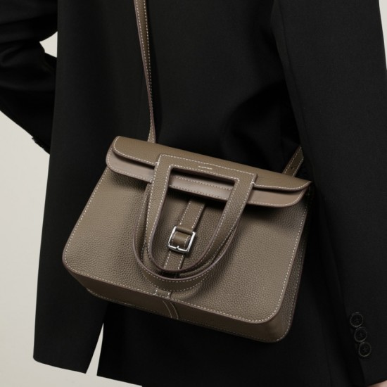 TC Halzan 25 top-grain cowhide leather bag, luxury commuter briefcase, handbag, crossbody, handbag.