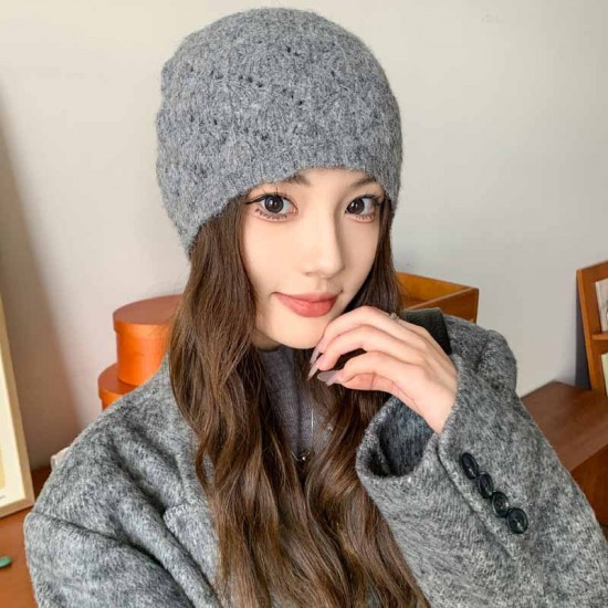 Autumn and winter Korean-style solid color warm hooded hat, outdoor warm earmuffs, pile hat, cold hat for confinement. Autumn/Winter knitted bow hat, thickened wool hat, cute cat ear warm hat, autumn/winter internet celebrity hat; Korean frayed-edged base