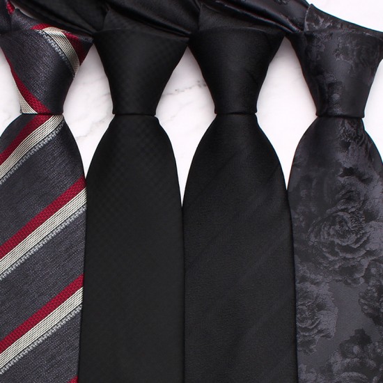 Lei'er spotted men's tie, retro geometric casual fashion tie, yarn-dyed polyester business tie, in stock from the manufacturer.