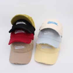 Concise washed and ripped baseball cap for women, spring and summer, personalized, frayed-edged, casual travel sun hat for men.