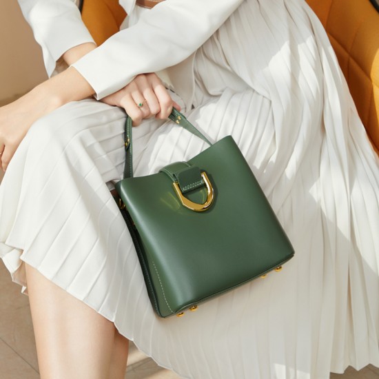 Women's bucket bag, 2025 new style, fashionable and versatile spring and summer large-capacity commuter handbag, single shoulder crossbody bag for women Women's bucket bag, 2025 new style, fashionable and versatile spring and summer large-capacity commuter handbag, single shoulder crossbody bag for women