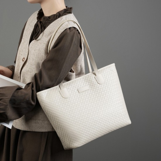 2025 Spring/Summer New Style Women's Handbags, Fashionable Large-Capacity Simple Cowhide Single-Shoulder Handbags