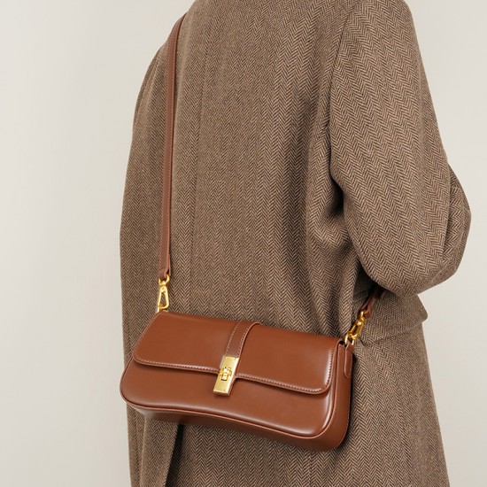 High-quality cowhide, niche baguette bags, luxury feel, crossbody bags, 2025 new versatile shoulder and crossbody bags.