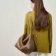 Top-grain cowhide women's single shoulder bag, simple and fashionable, classic shell bag with 2 shoulder straps, large capacity, soft leather