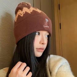 Chinese-style bunny embroidered cap, outdoor visor, personalized face-enhancing small baseball hat for women.