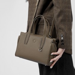 Cross-border wholesale light luxury bags, 2025 new French-style crossbody bags, small square bags, genuine leather handbags for women, commuter bags