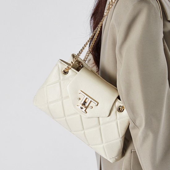 2025 new top-grain cowhide chain bags, crossbody bags for women, versatile spring and summer commuter genuine leather shoulder bags.