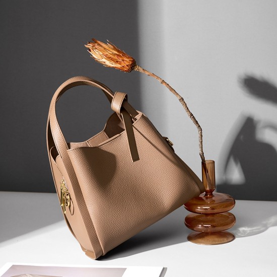2025 new style genuine leather handbag, stylish crossbody bag for mother, cowhide bucket bag