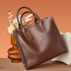 Customized Guangzhou factory high-end messenger bag, 2025 new niche, fashionable crossbody bag, trendy, large capacity for women
