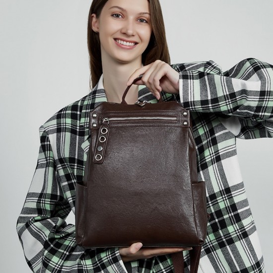 2025 new large-capacity, lightweight, niche genuine leather women's travel backpacks