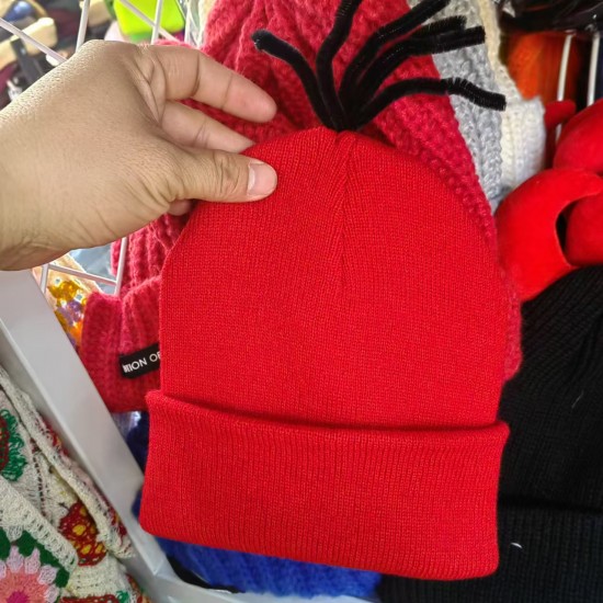 Children's warm gloves for boys, autumn and winter mittens with excavator prints, suitable for outdoor cold weather protection.