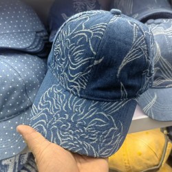 Women's Korean-style baseball caps, fashionable summer outdoor sun hats, versatile maple leaf curved brim sun hats for men.