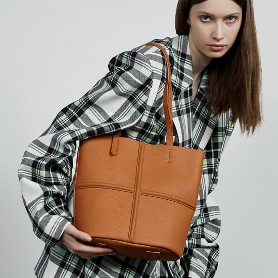 Top-grain cowhide handbag, single-shoulder, crossbody, 2025 new genuine leather retro commuter, lightweight luxury tote bag