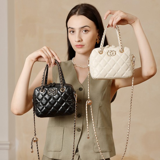 25 summer small Chanel diamond-patterned handbag Premium top-grain leather diamond-patterned chain bowling bag crossbody bag