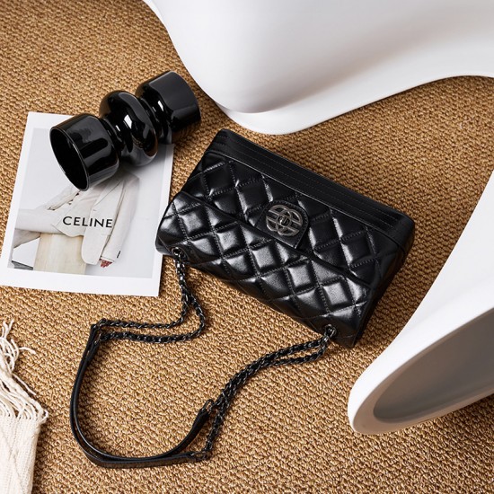 Underarm Bags for Women, 2025 New High-End Niche Designs Spring/Summer Popular Small Square Shoulder Bag